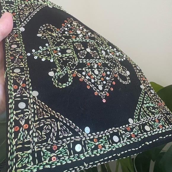 Embroidered Purse Ethnic Black Crossbody Bag with Sequins and Tassels - Picture 4 of 10